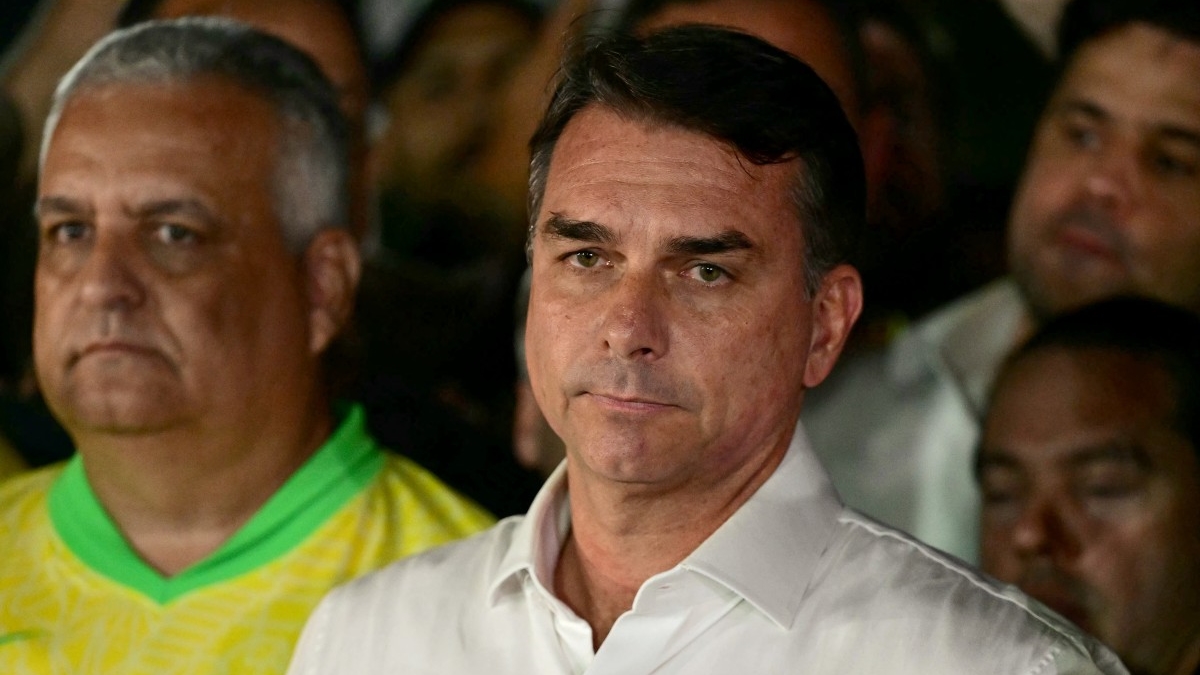 Flávio Bolsonaro huyó a Estados Unidos: “Muy probablemente este plan de fuga ya había sido preparado días antes de las elecciones”, dice el corresponsal Marcelo Silva de Sousa